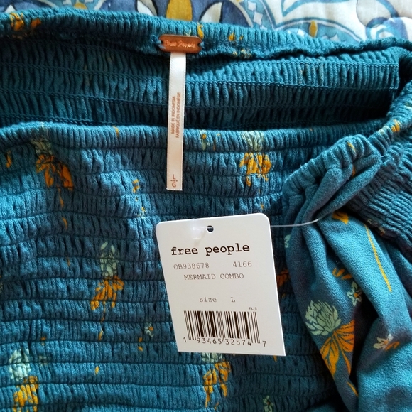 NEW!Free People L cold shoulder tunic top - Picture 8 of 9